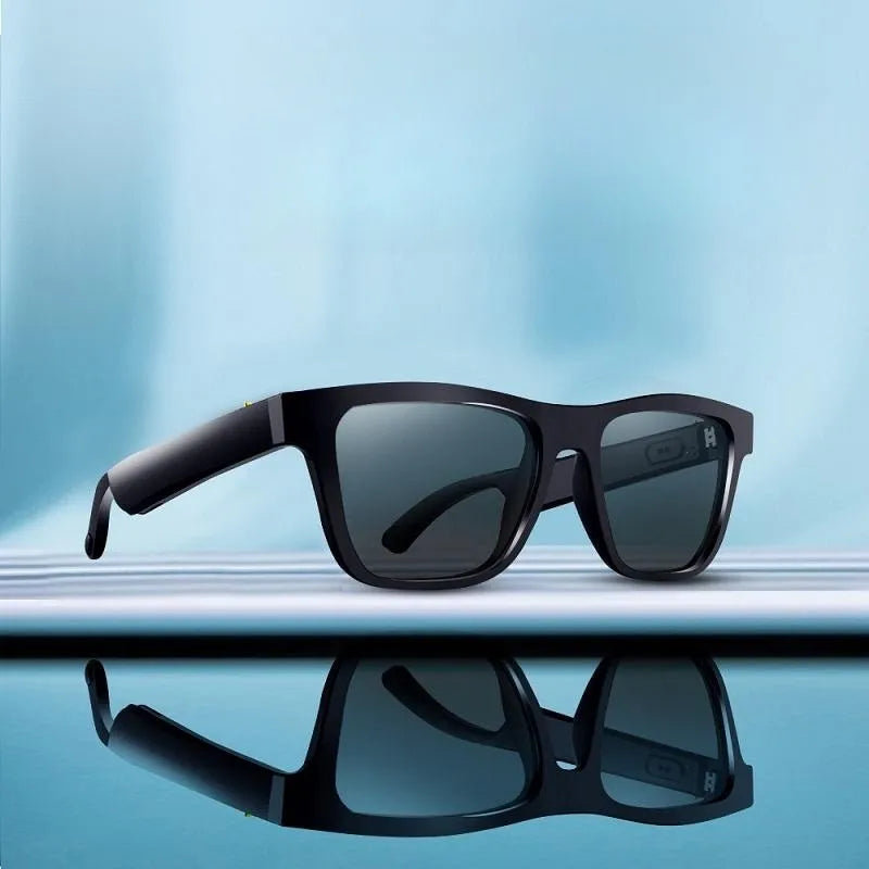 Smart Bluetooth Sunglasses – Fashion Meets Technology 🕶️🎶